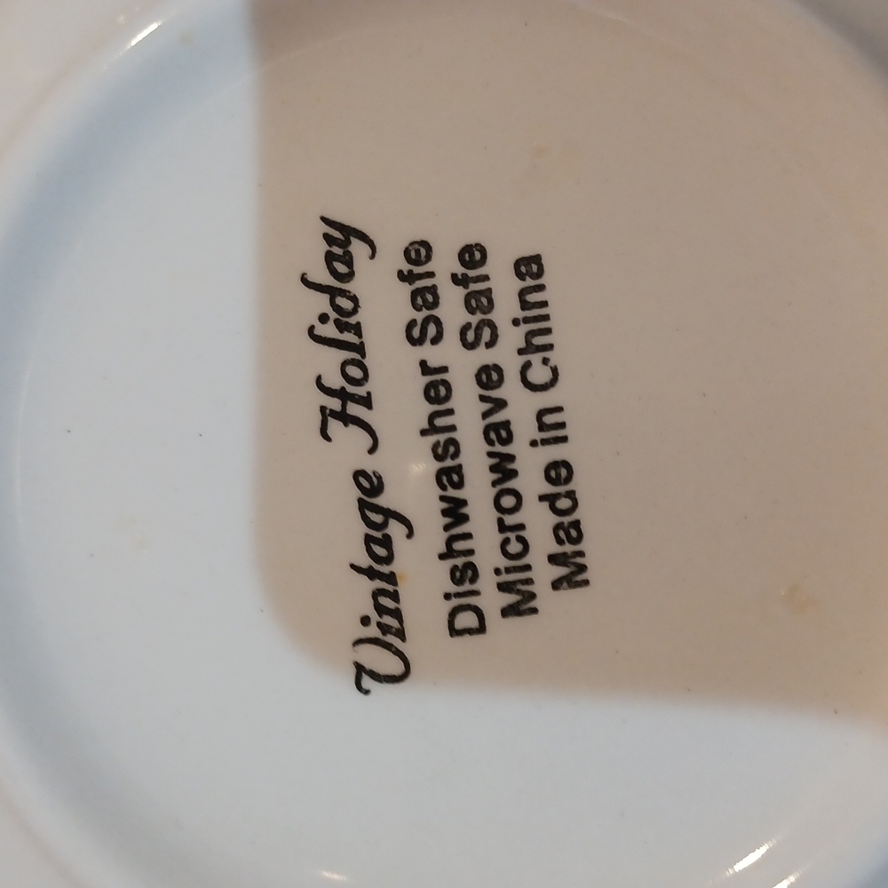 Gorgeous Set of Four Vintage Holiday Tree Bowls - Picture 3 of 6